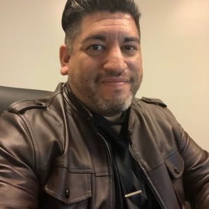 Meet your Posher, Phillip